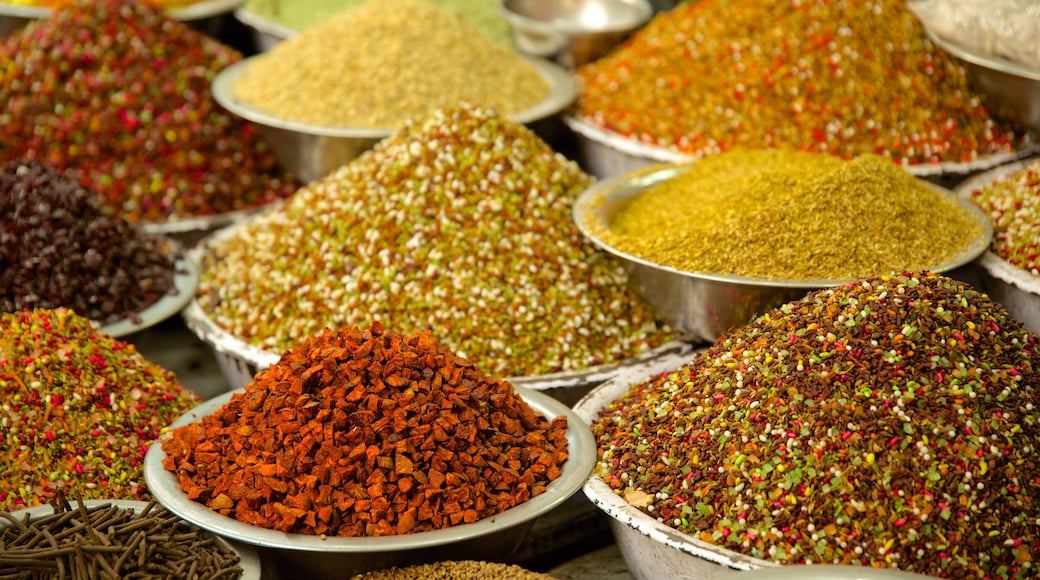 Manek Chowk showing markets and food