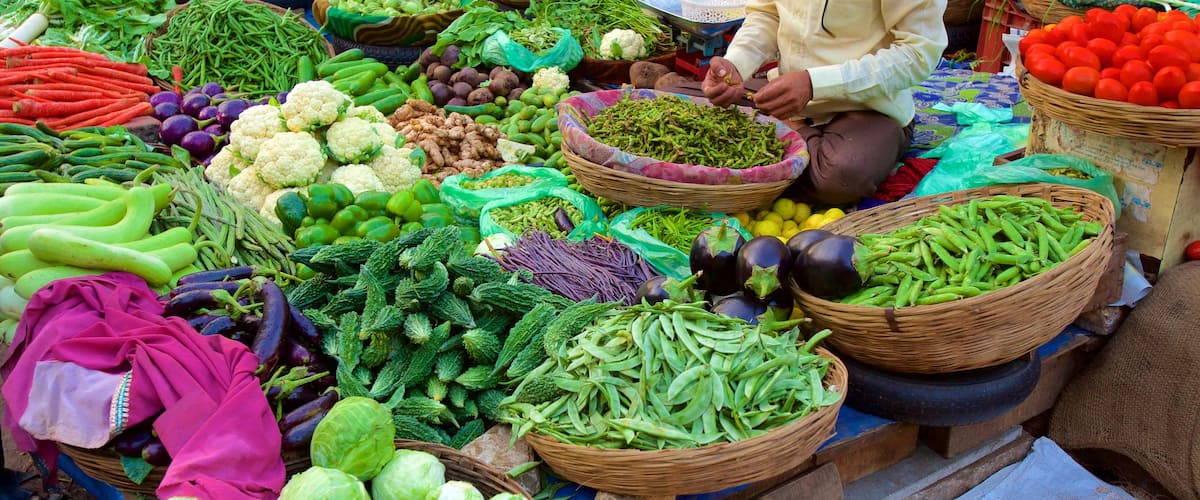 Manek Chowk featuring markets and food