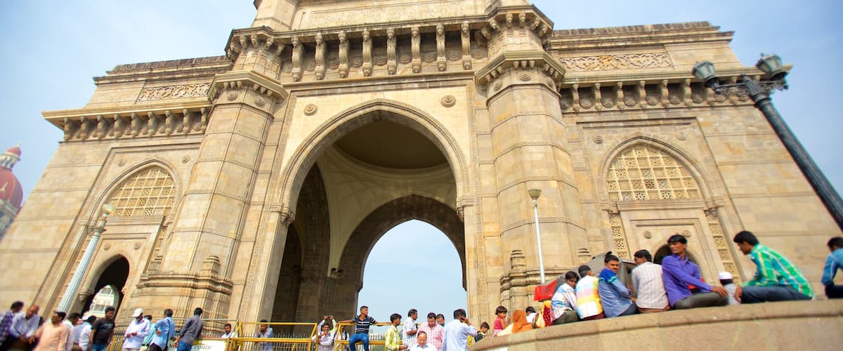 Gateway of India featuring heritage architecture
