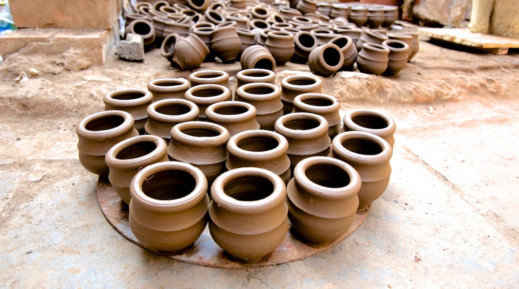 Dharavi showing markets