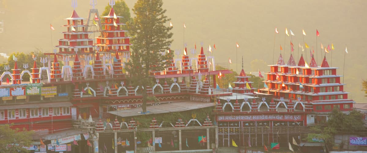 Mussoorie showing a temple or place of worship