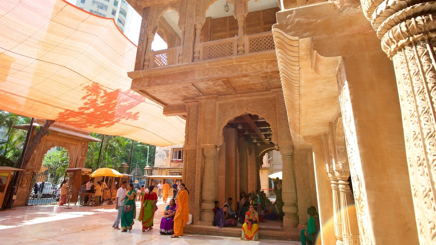 Templo de ISKCON que incluye arquitectura patrimonial, un templo o sitio de culto y elementos patrimoniales