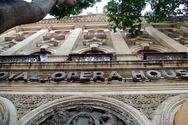 Opéra royal de Bombay qui includes patrimoine historique