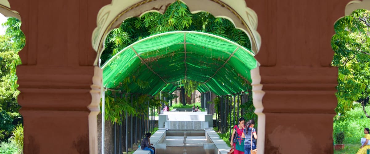 Jardines de Yadavindra ofreciendo un jardín