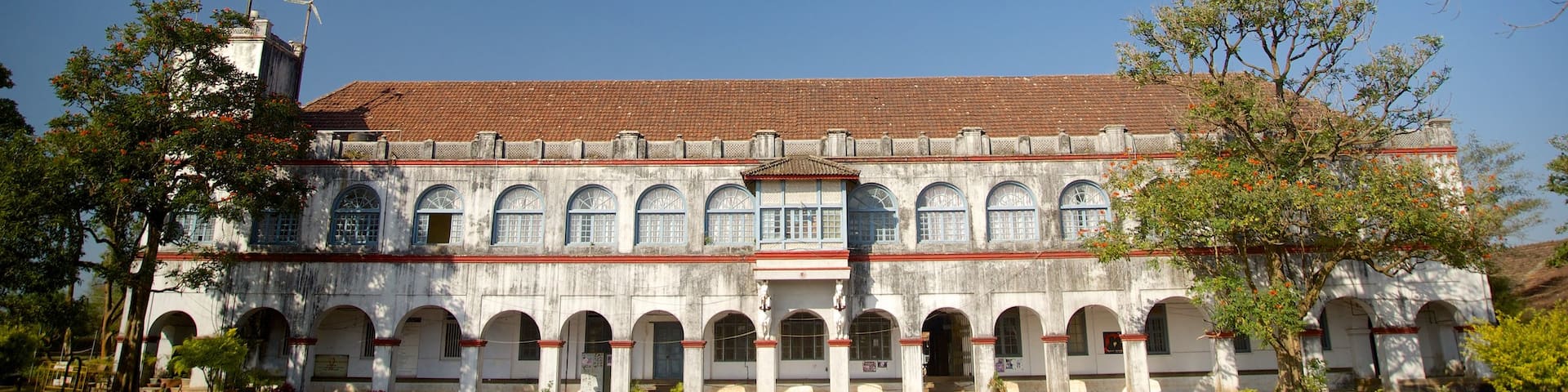 Madikeri Fort showing chateau or palace, heritage architecture and heritage elements