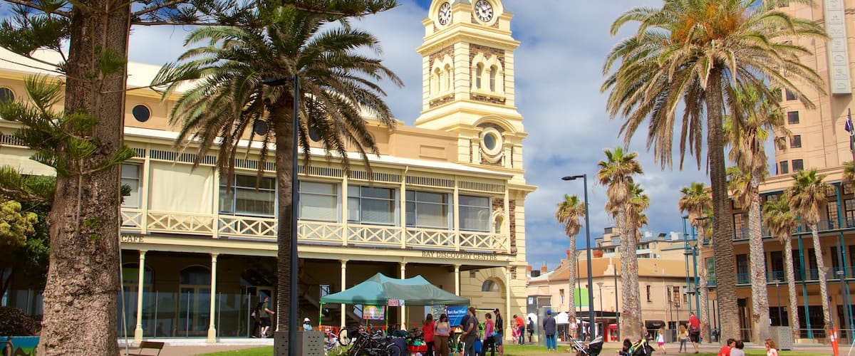 Glenelg showing a park and heritage architecture