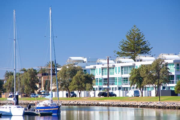 Holdfast Marina showing boating, a marina and a coastal town