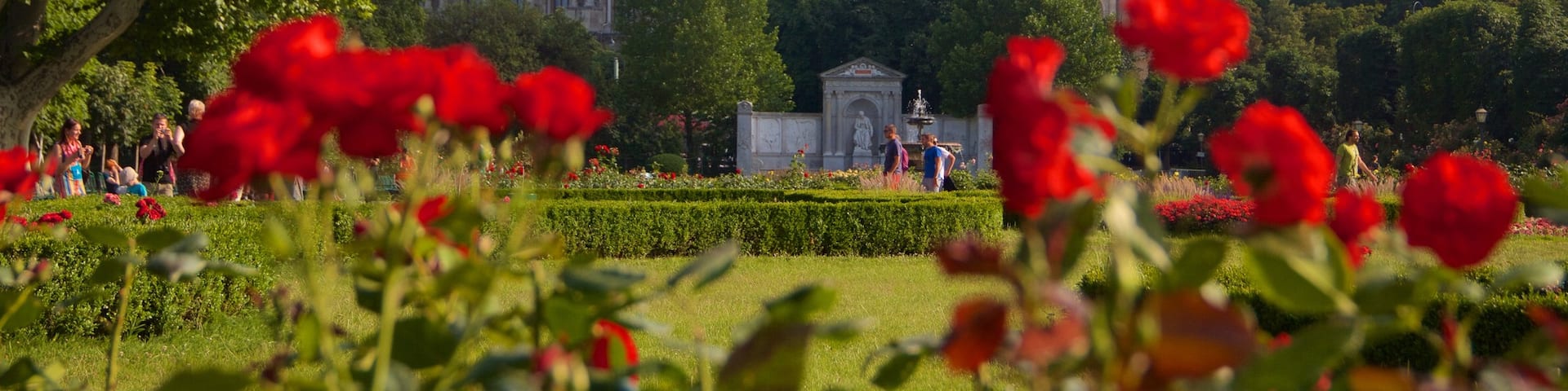 Museum of Natural History featuring heritage architecture, flowers and heritage elements