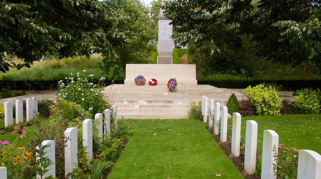 West Flanders which includes flowers and a cemetery