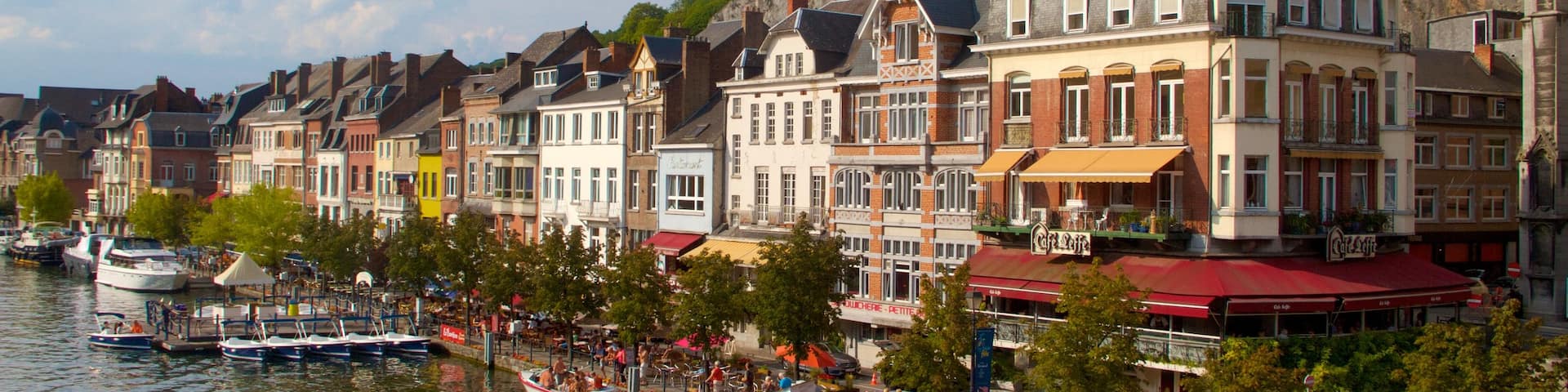Dinant which includes heritage architecture and a lake or waterhole