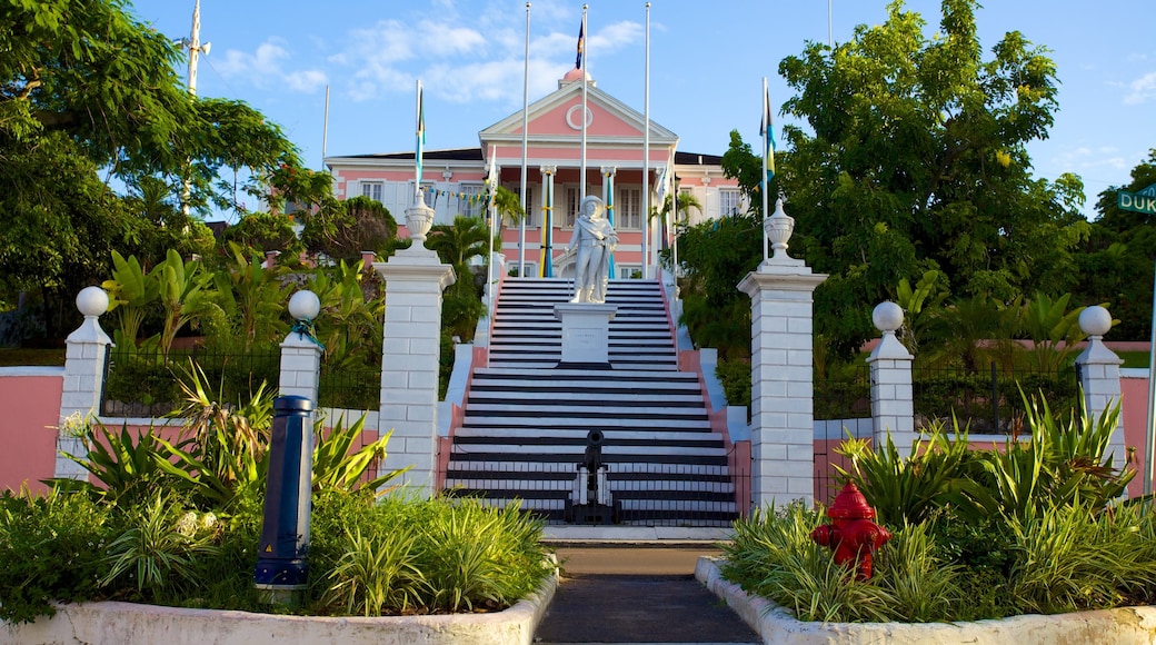 Government House showing an administrative building and a statue or sculpture