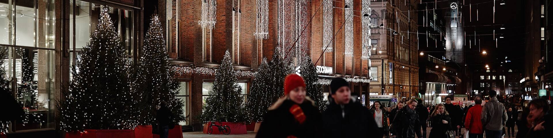 Stockmann showing a city and night scenes