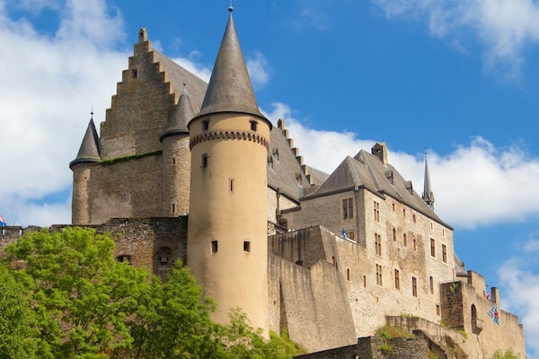 ChĂąteau de Vianden montrant patrimoine historique et patrimoine architectural