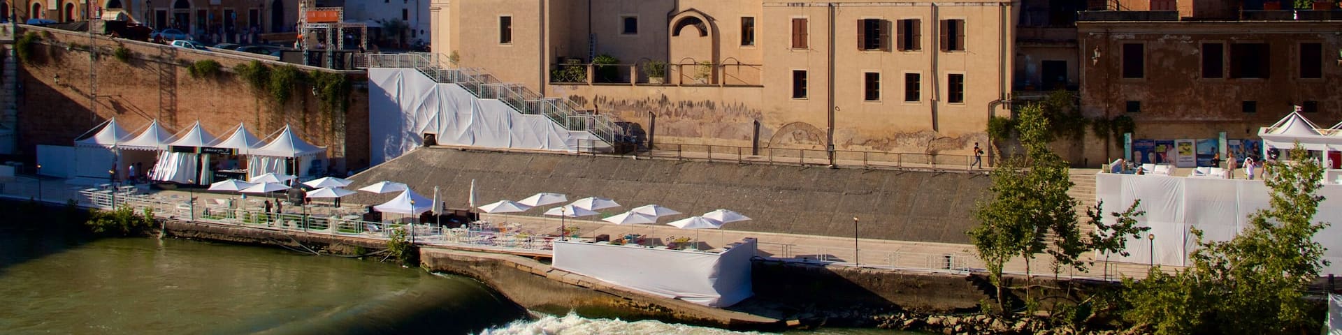 Tiberinsel welches beinhaltet historische Architektur