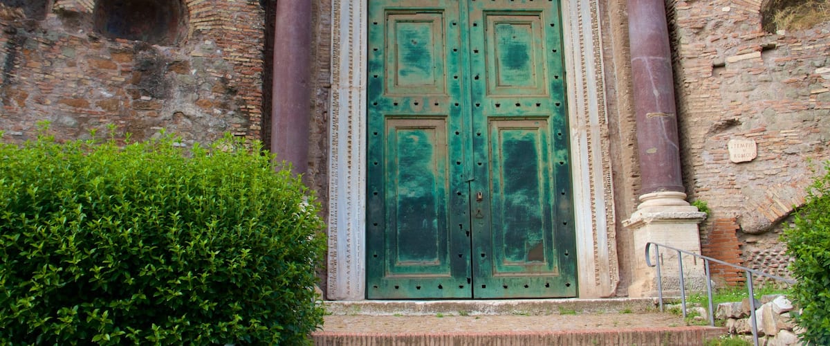 Basilica di Santa Francesca Romana caratteristiche di architettura d\'epoca