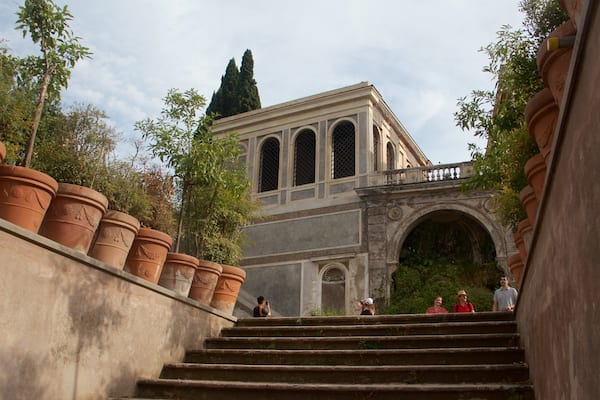 Farnesische Gärten welches beinhaltet historische Architektur