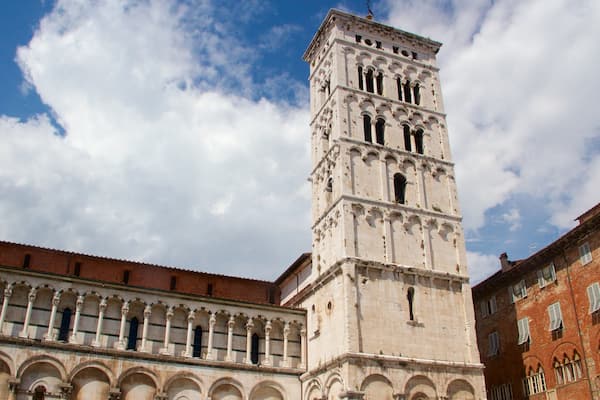 Eglise San Michele in Foro montrant patrimoine architectural