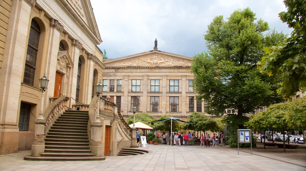 Gendarmenmarkt mettant en vedette ville, patrimoine architectural et patrimoine historique