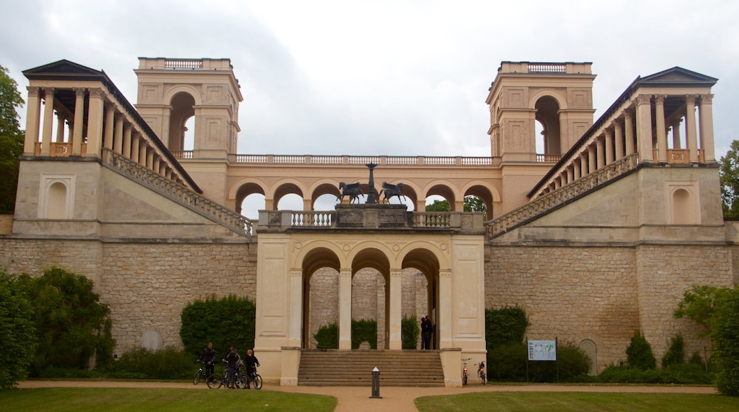 Potsdam mit einem historische Architektur und Geschichtliches