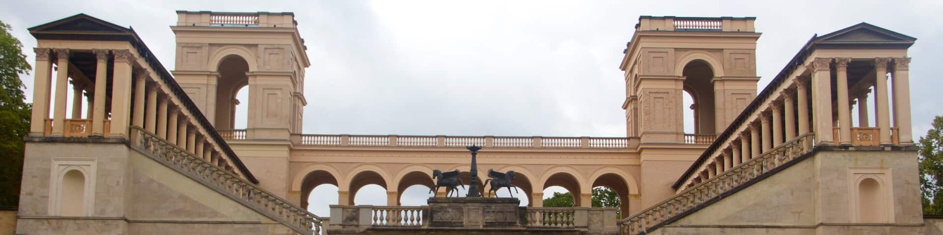 Potsdam mit einem historische Architektur und Geschichtliches