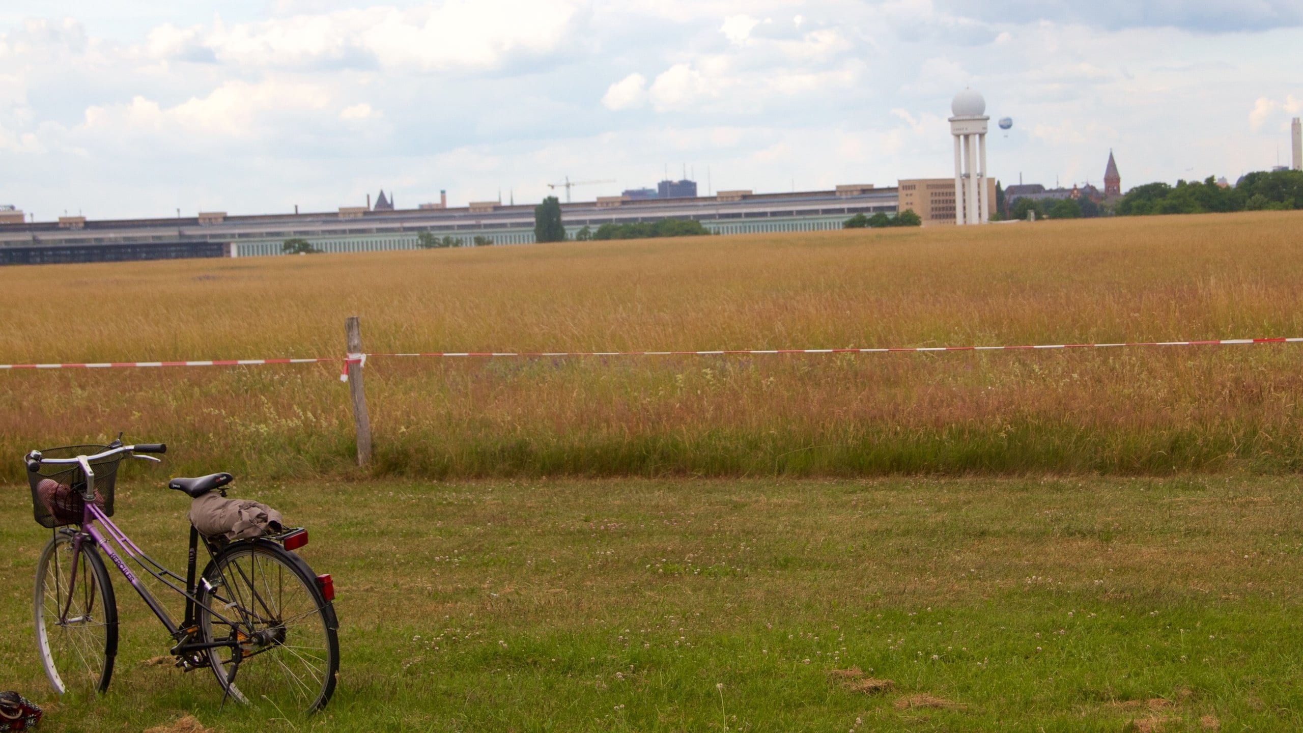 Tempelhof featuring tranquil scenes and a park