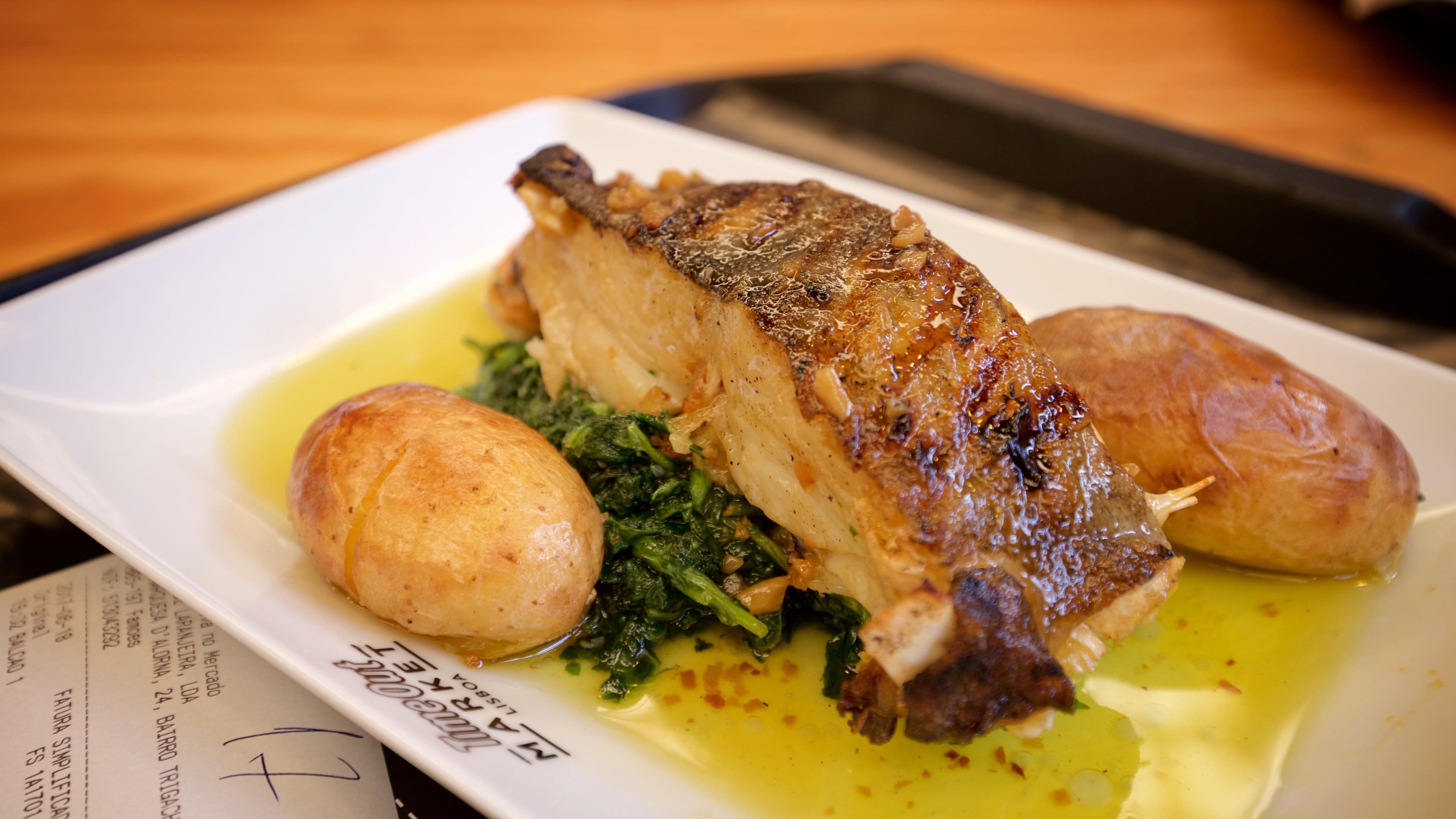 Lisbon District featuring food