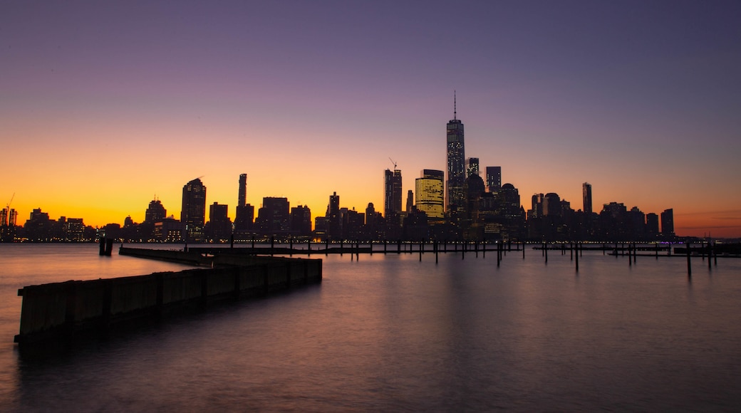 Jersey City Travel Guide: Best of Jersey City, New Jersey Travel 2024 | Expedia.co.in