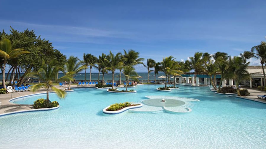 Coconut Bay Beach Resort & Spa