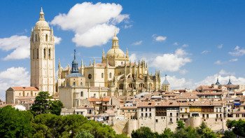 Tagesausflug nach Ávila mit Besuch der Stadtmauer und nach Segovia Tagesausflug nach Ávila mit Besuch der Stadtmauer und nach Segovia