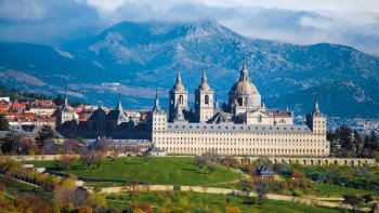 Halbtagesausflug zum Escorial und ins Tal der Gefallenen Halbtagesausflug zum Escorial und ins Tal der Gefallenen