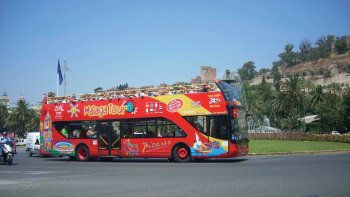 Hop-on-Hop-off-Bustour durch Málaga Hop-on-Hop-off-Bustour durch Málaga
