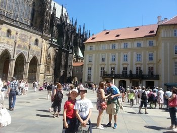Stadtführung durch Prag und Bootsfahrt mit Erfrischung Stadtführung durch Prag und Bootsfahrt mit Erfrischung