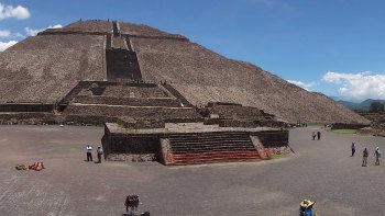 mexico things tour guadalupe shrine teotihuacan pyramids