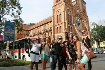 Hop-on-Hop-off-Bustour durch Ho-Chi-Minh-Stadt Hop-on-Hop-off-Bustour durch Ho-Chi-Minh-Stadt