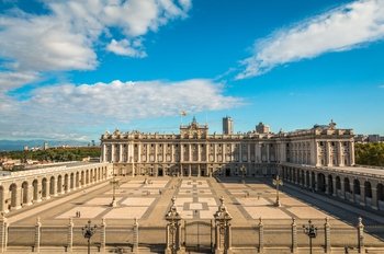 Bevorzugter Einlass: Königspalast mit Führung Bevorzugter Einlass: Königspalast mit Führung