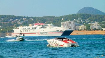Fahrt mit der Fähre von Ibiza nach Mallorca mit Führung zu den Highlights v... Fahrt mit der Fähre von Ibiza nach Mallorca mit Führung zu den Highlights v...