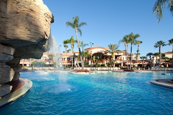 5 outdoor pools, free cabanas, pool umbrellas