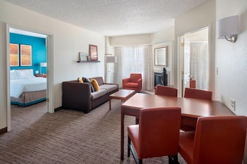 Buffet déjeuner gratuit tous les jours