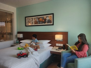 Desayuno (INR 599 por persona) 