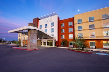 Sudah termasuk sarapan dibawa pulang setiap hari