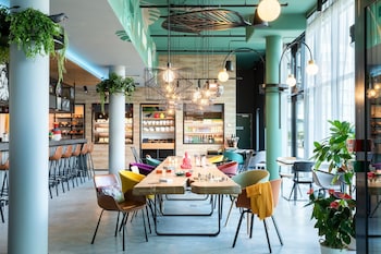 2 restaurants servant le petit déjeuner