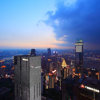 3 restaurants, breakfast, lunch, dinner served; Chinese cuisine