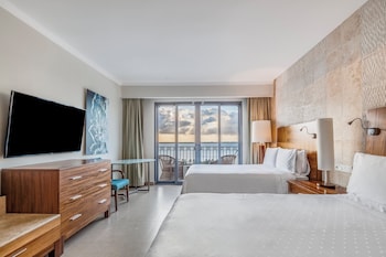 9 restaurantes, se sirven desayunos, comidas y cocina internacional