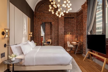 Penthouse Park Av. Jr. Suite with Terrace | 1 bedroom, minibar, in-room safe, desk