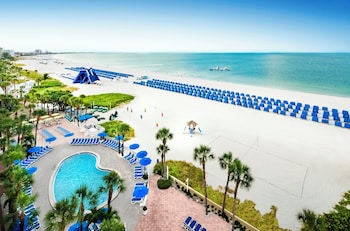 5 outdoor pools, sun loungers