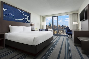 1 bedroom, in-room safe, desk, iron/ironing board