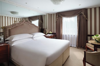 Aamiainen, lounas ja illallinen; brittiläinen keittiö