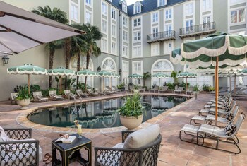 Suite, 1 King Bed with Sofa bed, Balcony (Loft Suite King with Large Balcony) | City view