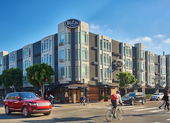 Breakfast, lunch and dinner served