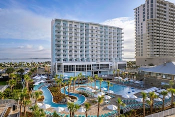 2 outdoor pools, pool umbrellas, sun loungers